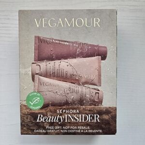 Vegamour Shiny Strands Hair care Set